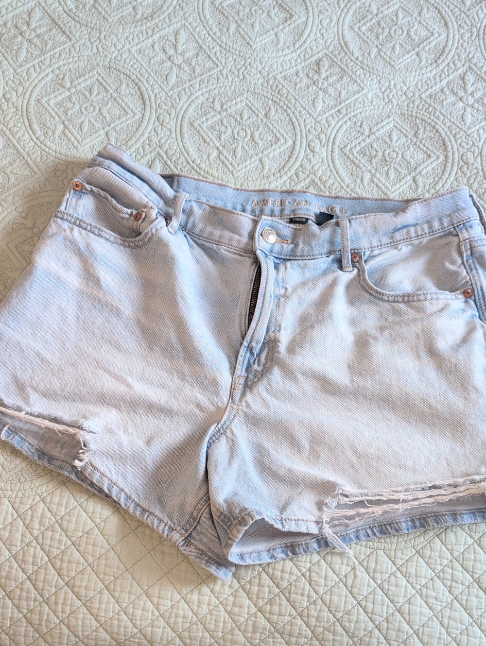 American Eagle Outfitters Pale Blue Distressed Denim Shorts - Picture 1 of 9